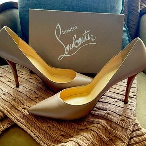 Christian Louboutin Nude Apostrophy Size 42